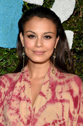 Grace（纳塔莉·凯利饰演）