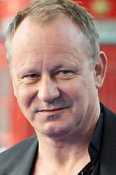 斯特兰·斯卡斯加德剧照