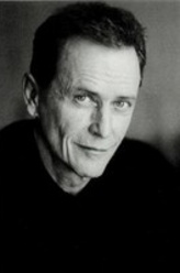 史蒂芬·麦克哈蒂（史蒂芬·麦克哈蒂饰演）