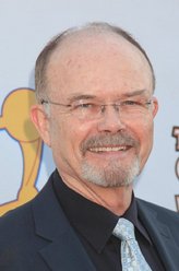 柯特伍德·史密斯（柯特伍德·史密斯饰演）