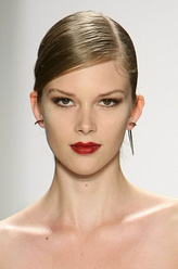 艾玛·伊西塔剧照