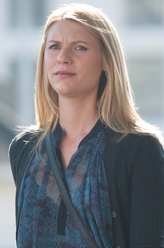 卡莉·马西森（克莱尔·丹妮丝饰演）