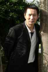 王晓峰（姚刚饰演）