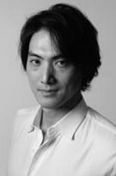 平岳大（平岳大饰演）