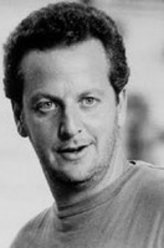 格伦·巴比特（丹尼尔·斯特恩饰演）