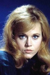 Leona Lansing（简·方达饰演）