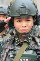 曾紫陌（程愫饰演）