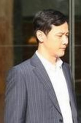 滕少延（邱心志饰演）