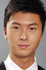 王浩信（王浩信饰演）