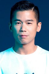 瑜伽老师（林海峰饰演）