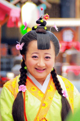 钱多多（臧洪娜饰演）