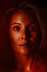 卡米尔（莉·派斯饰演）