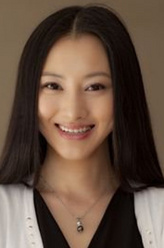 陆粉英（宋珂欣饰演）