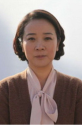 李元妮（陈小艺饰演）