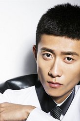 大牛表哥（张一山饰演）