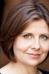 丽贝卡·弗朗特剧照