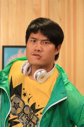 小猪（韦炜饰演）