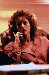 Holly Gennero McClane（邦妮·比蒂丽娅饰演）