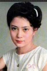 赵姨娘（前期）（站爱霞饰演）