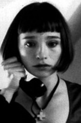 依琳娜·卢雯宋（依琳娜·卢雯宋饰演）