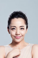 钟小飞（杨紫嫣饰演）