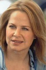 迪尔德丽·罗夫乔（迪尔德丽·罗夫乔饰演）