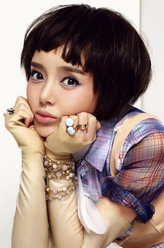 秋婵（刘怡君饰演）