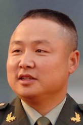 雷锋（吴军饰演）